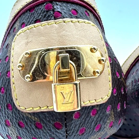 Louis Vuitton Monogram Canvas Pink Gold Lock Buckle Pumps Heels Shoes 8.5/39 - Picture 6 of 14